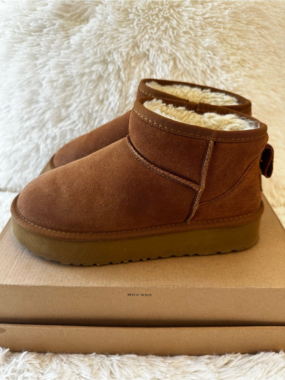 UGG Classic Ultra Mini Platform Chestnut Suede Shearling Boots Women’s Size: 6
